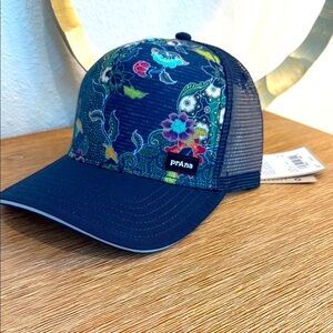 nwt PRANA Lower Pines Trucker Blue Floral Trucker Hat